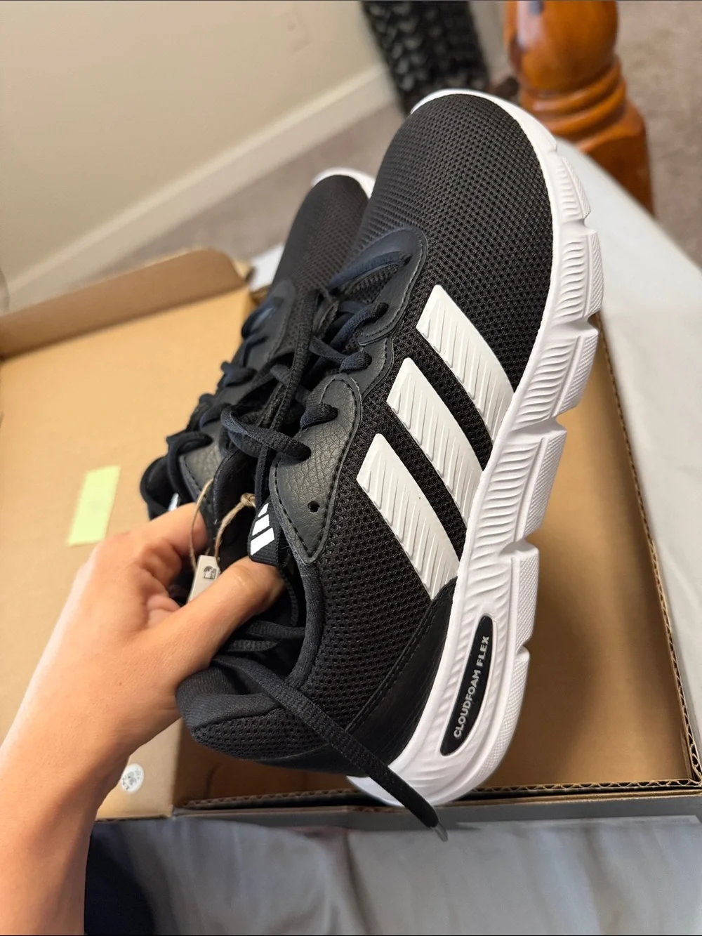 adidas lightweight black
